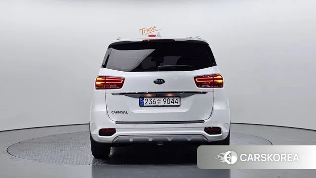 Kia The New Carnival id 3622009 из Кореи 14