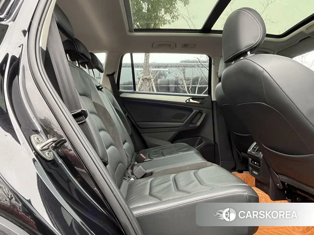 Volkswagen Tiguan L id 4290865 из Китая 16
