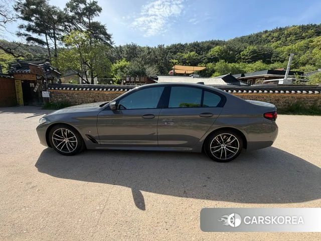 BMW 5 Series (G30) id 4300567 из Кореи 14