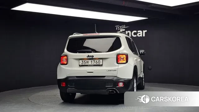 Jeep Renegade id 3578478 из Кореи 14