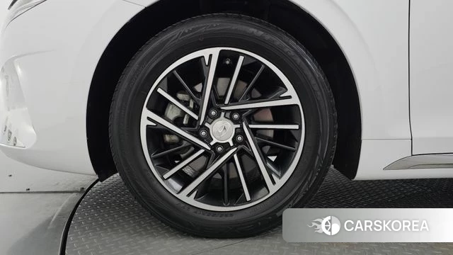 Hyundai The New Grandeur IG id 4507000 из Кореи 28
