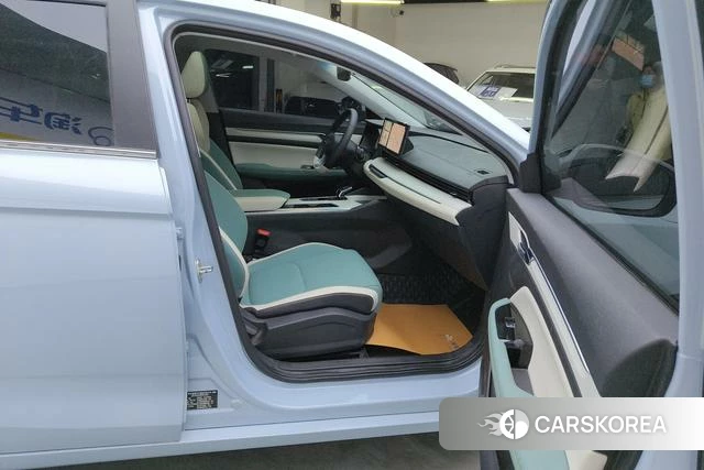 Geely Automobile Emgrand L HiP id 4182581 из Китая 11