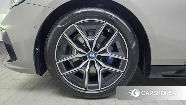 BMW 5 Series (G60) id 4655472 из Кореи 26