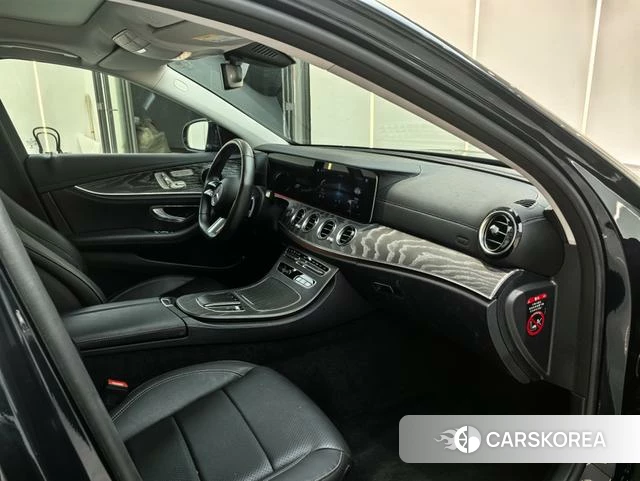 Mercedes-Benz E-class id 4276769 из Китая 10