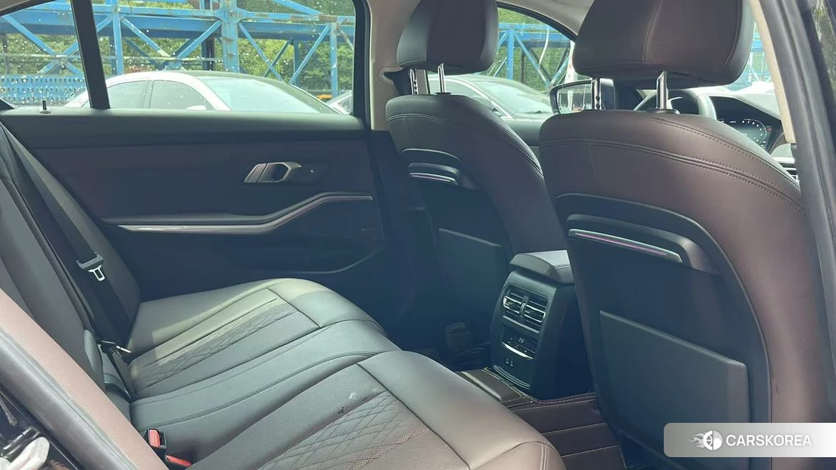 BMW 3 series id 4452983 из Китая 9
