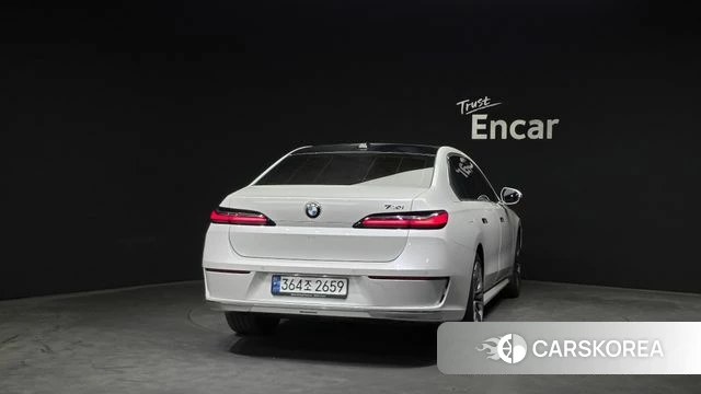 BMW 7 Series (G70) id 4302961 из Кореи 24
