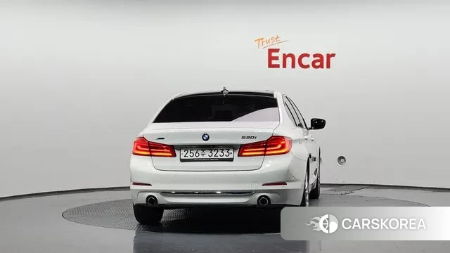 BMW 5 Series (G30) id 3412879 из Кореи 14