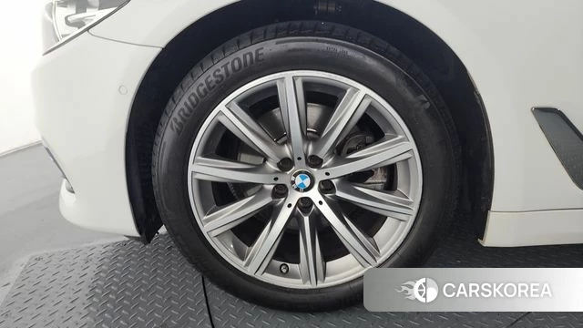 BMW 5 Series (G30) id 3917190 из Кореи 14