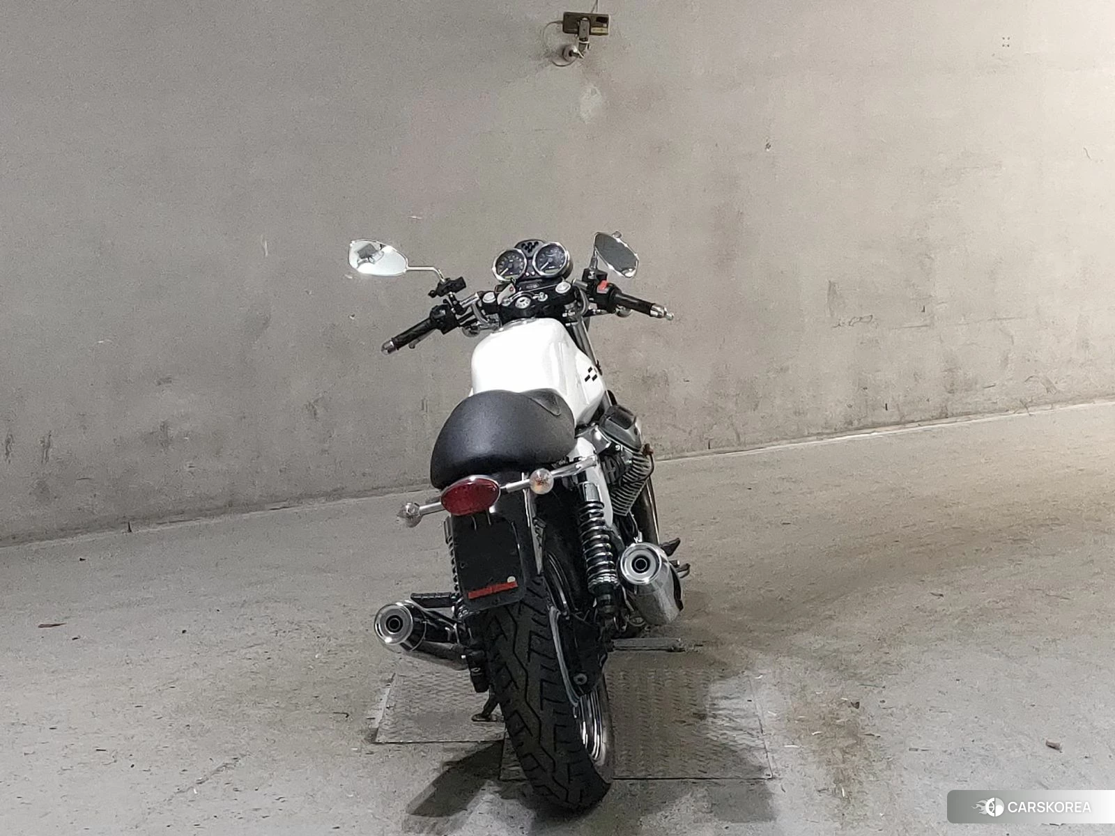 MOTO GUZZI V7 CLASSIC 2010 из Японии
