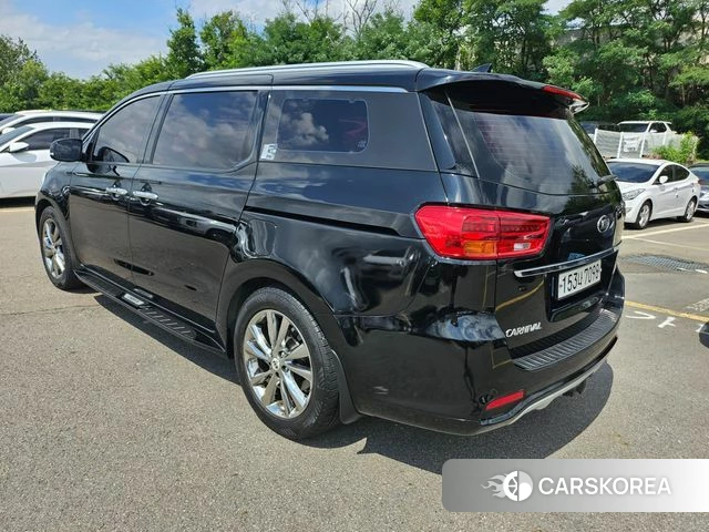 Kia The New Carnival id 4596120 из Кореи 14