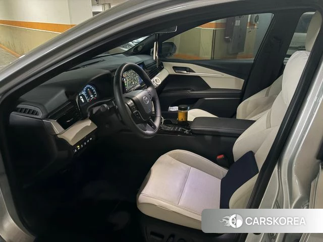 Toyota Camry (XV80) 2025 Серебряный из Кореи, фото 4