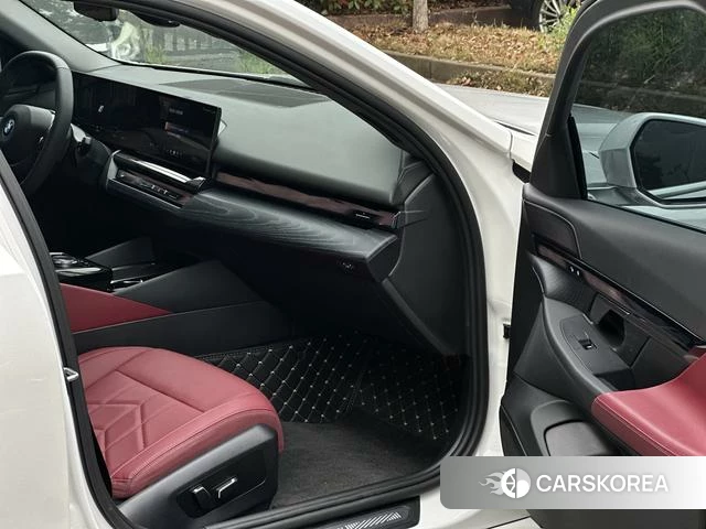 BMW i5 id 4275940 из Китая 22