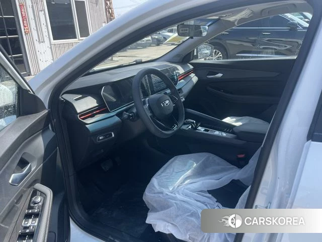 Geely Automobile Binrui 2026 Белый из Китая, фото 5