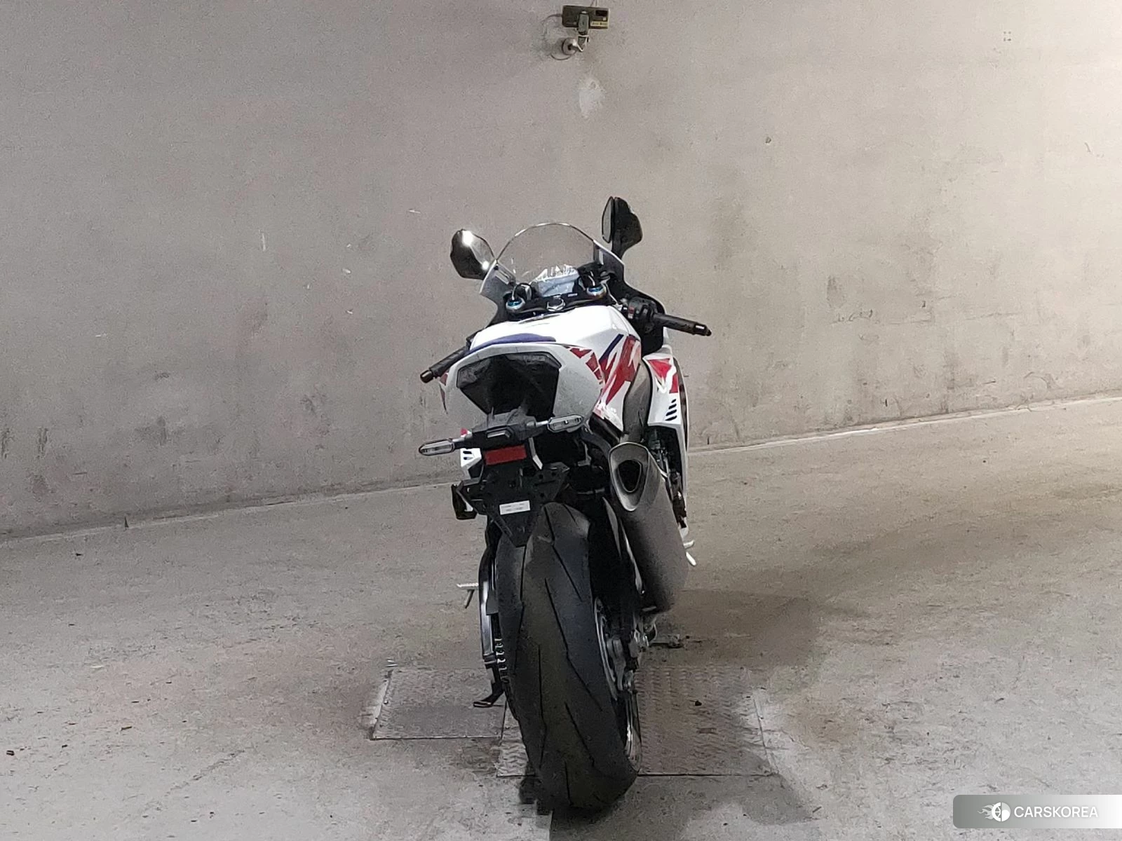 Проданный Honda CBR1000RR-R FIREBLADE SP 2022 из Японии, фото 3