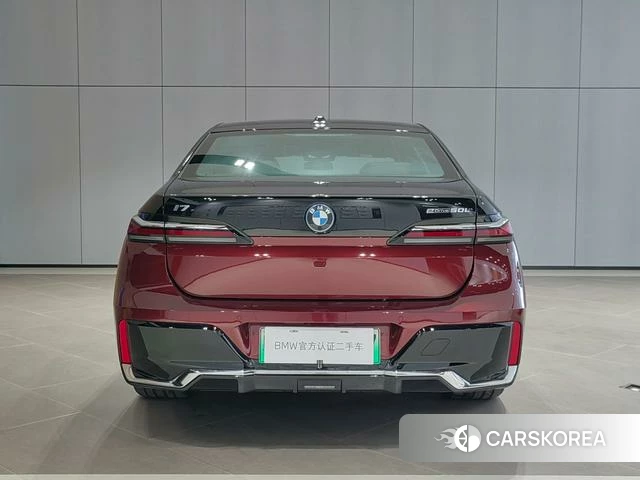 BMW i7 2025 Красный из Китая, фото 6