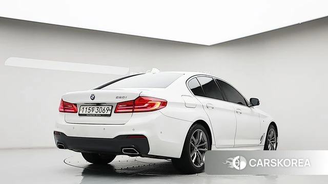 BMW 5 Series (G30) id 4881927 из Кореи 14