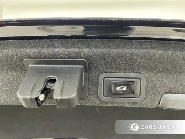 Audi A6L id 4313810 из Китая 8