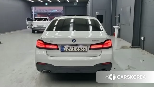 BMW 5 Series (G30) id 3592573 из Кореи 12