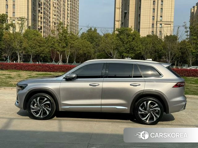 Geely Automobile Xingyue L 2023 Серебристо-серый из Китая, фото 4
