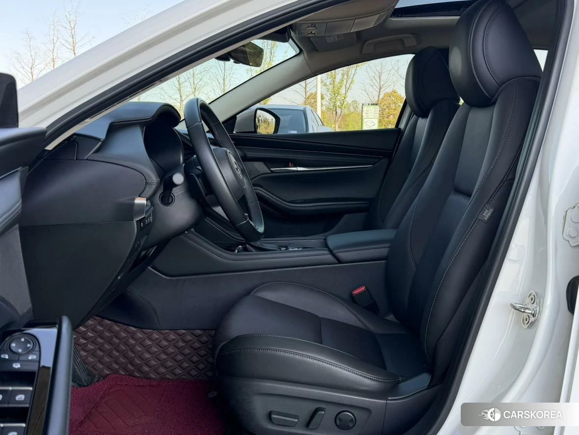 Mazda 3 id 4479687 из Китая 16