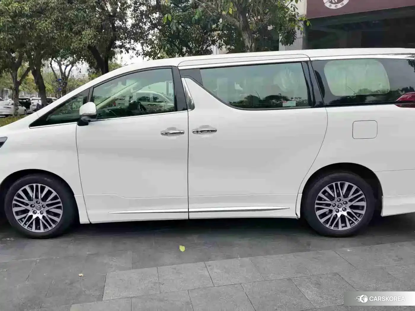 Toyota Alphard id 4538757 из Китая 10
