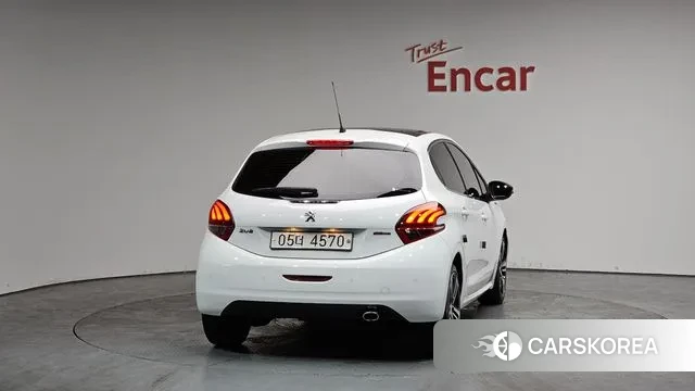 Peugeot 208 id 3718755 из Кореи 15