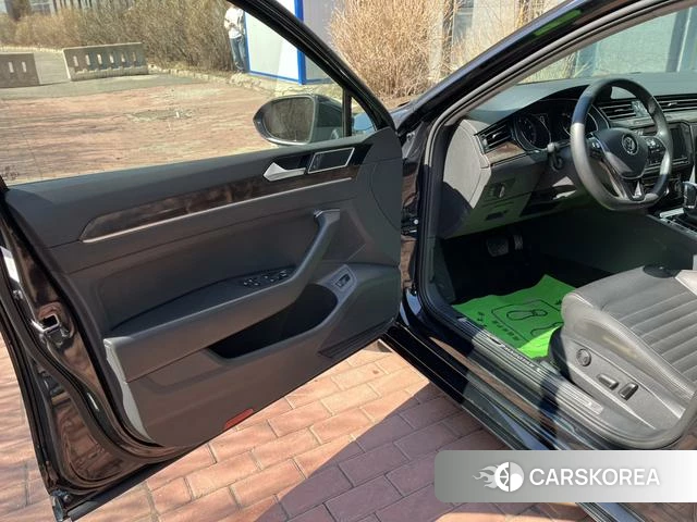 Volkswagen Magotan id 4207604 из Китая 9