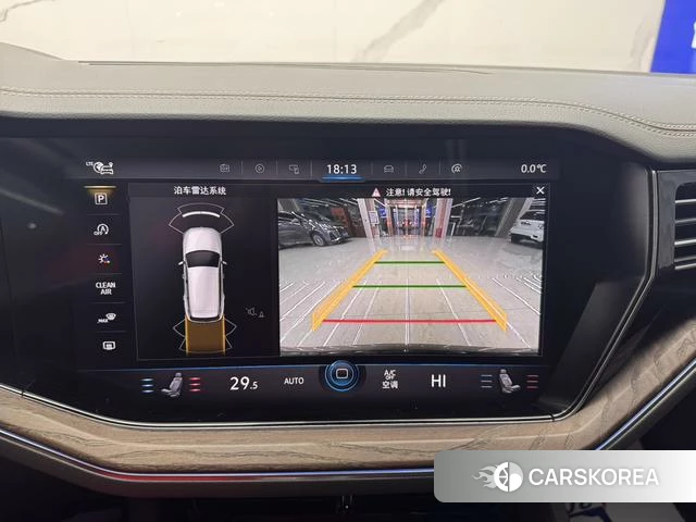 Volkswagen Touareg id 4258001 из Китая 14