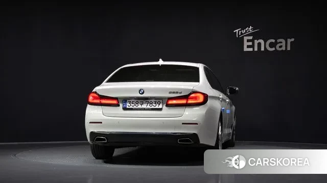 BMW 5 Series (G30) id 3023497 из Кореи 14