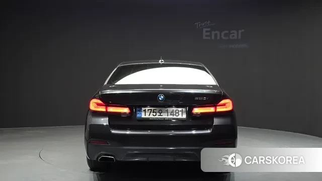 BMW 5 Series (G30) id 3759461 из Кореи 14