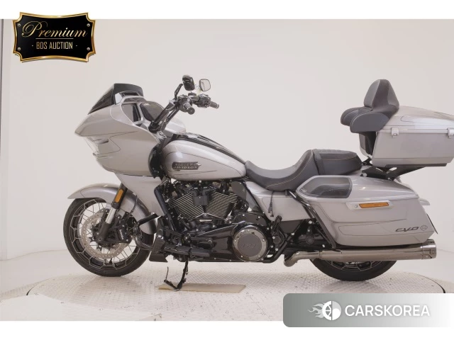 Harley-Davidson Road Glide FLTRXSE 1980 CVO 2023 из Японии, фото 2