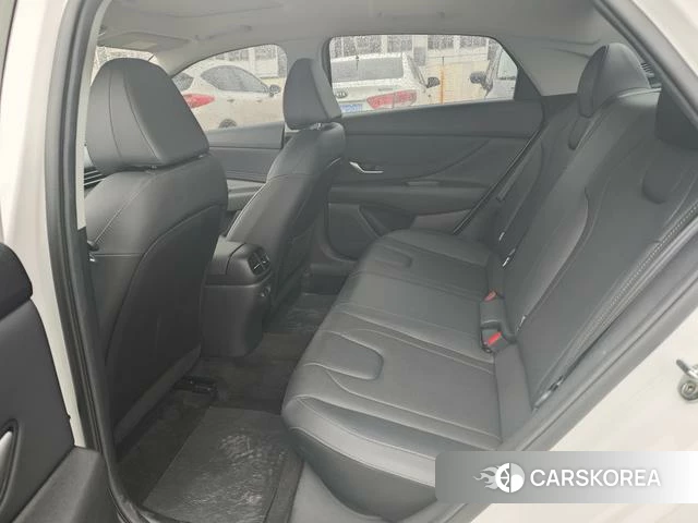 Hyundai Elantra 2024 Белый из Китая, фото 4