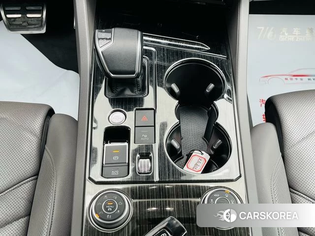 Volkswagen Touareg id 4263913 из Китая 10