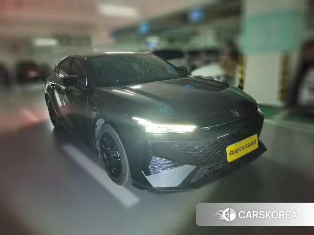 Chang'an UNI-V 2025 Темно-серый из Китая, фото 4