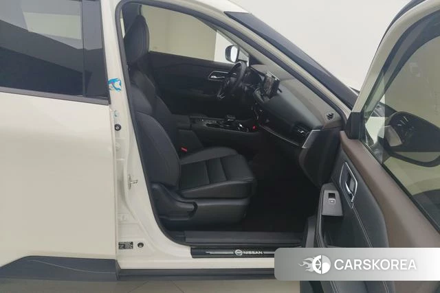 Nissan Qijun id 4208704 из Китая 11