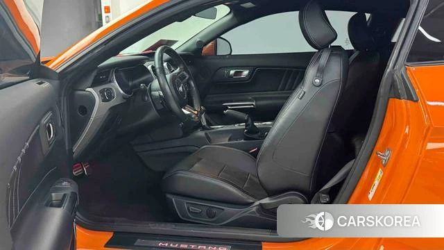 Ford Mustang 2022 Оранжевый из Китая, фото 4