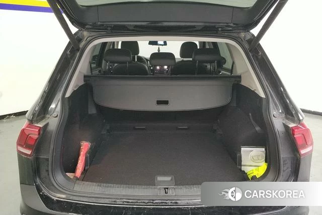 Volkswagen Tiguan L id 4253397 из Китая 11