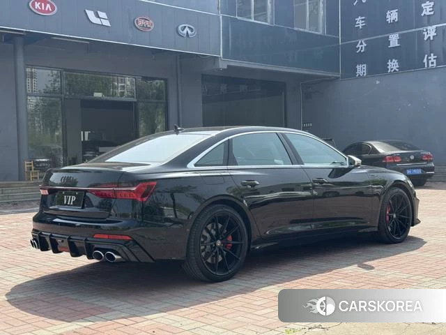 Audi A6L 2022 Черный из Китая, фото 4