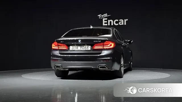 BMW 5 Series (G30) id 3351397 из Кореи 14