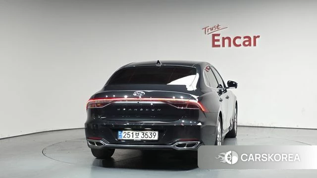 Hyundai The New Grandeur IG Hybrid id 4396912 из Кореи 30