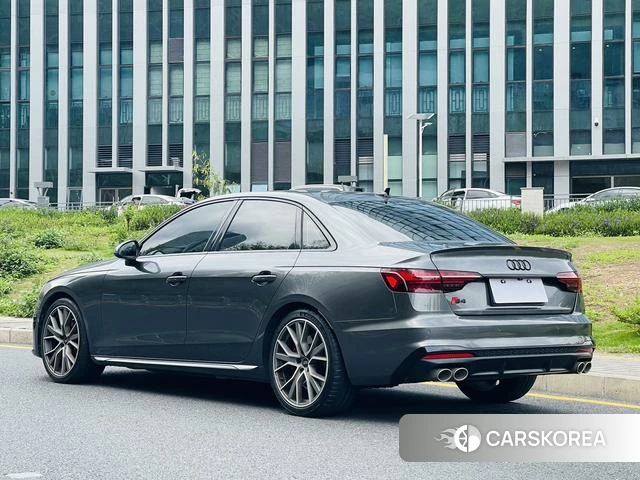 Audi S4 id 4260084 из Китая 9