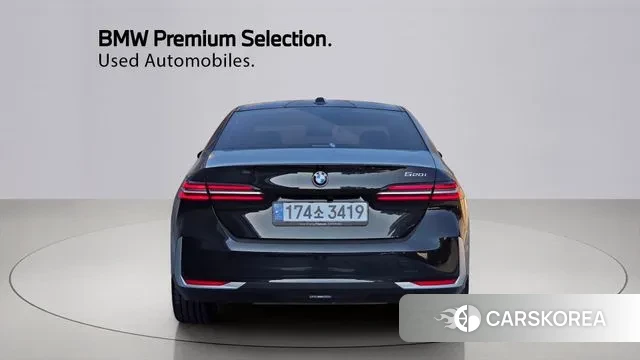 BMW 5 Series (G60) id 3382882 из Кореи 14