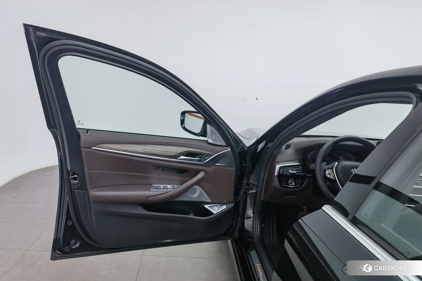 BMW 5 series id 4420795 из Китая 18