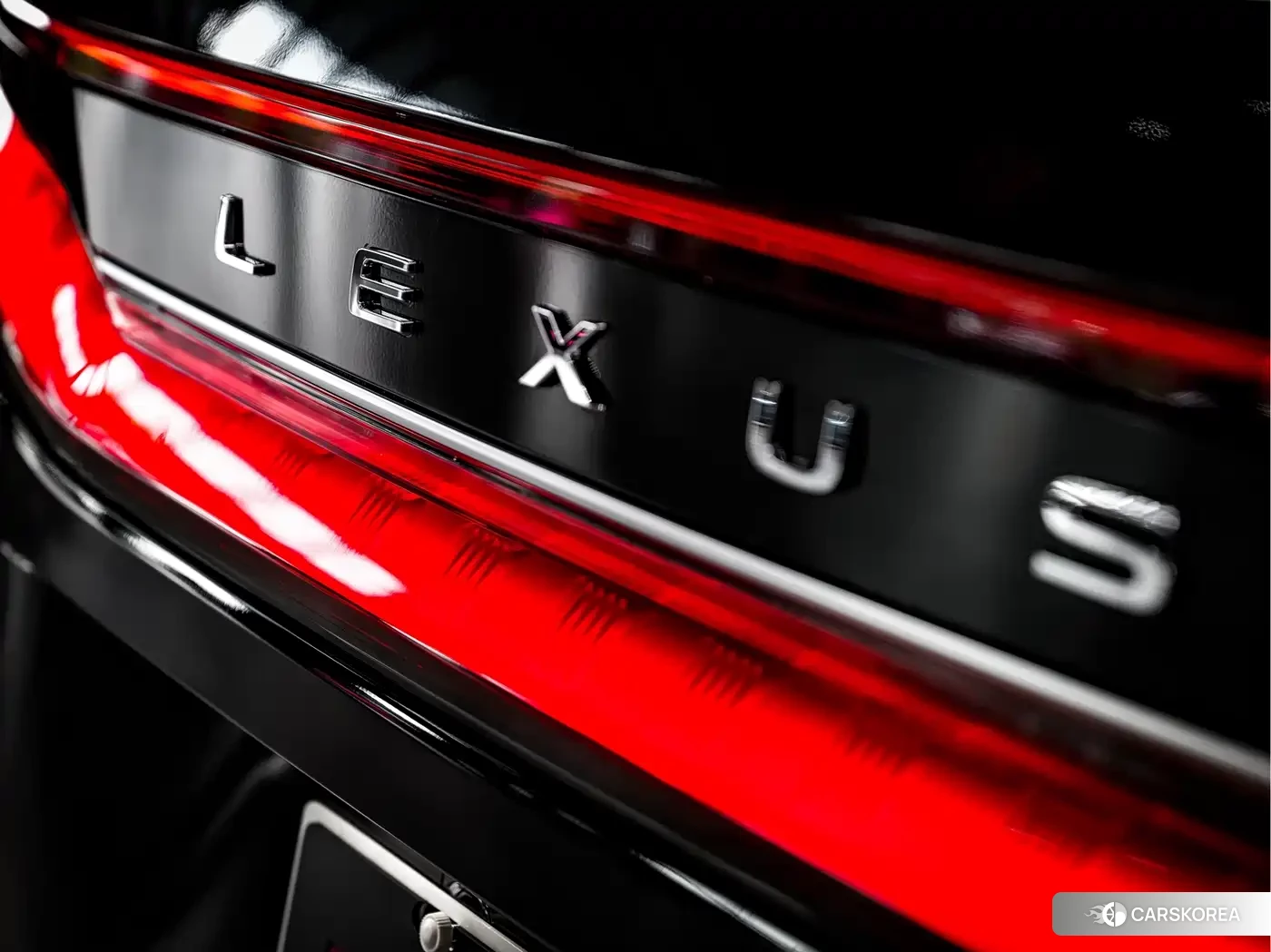 Lexus LM id 4679737 из Китая 15