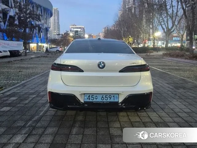 BMW i7 (G70) id 3512606 из Кореи 11