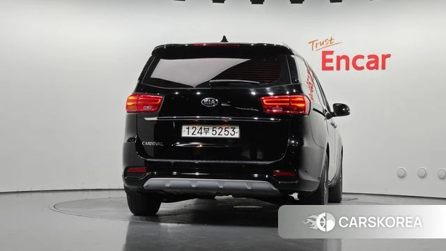 Kia The New Carnival id 4698618 из Кореи 14