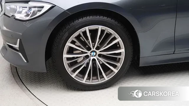 BMW 3 Series (G20) id 3698061 из Кореи 13