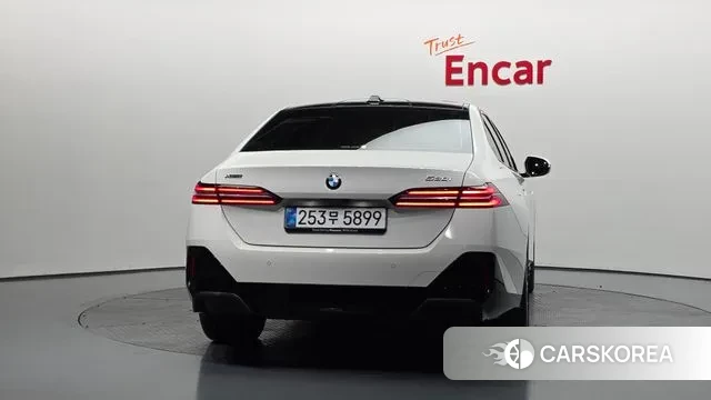 BMW 5 Series (G60) id 3706383 из Кореи 14