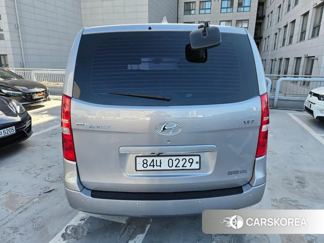 Hyundai The New Grand Starex id 4895476 из Кореи 14