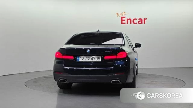 BMW 5 Series (G30) id 4223943 из Кореи 14